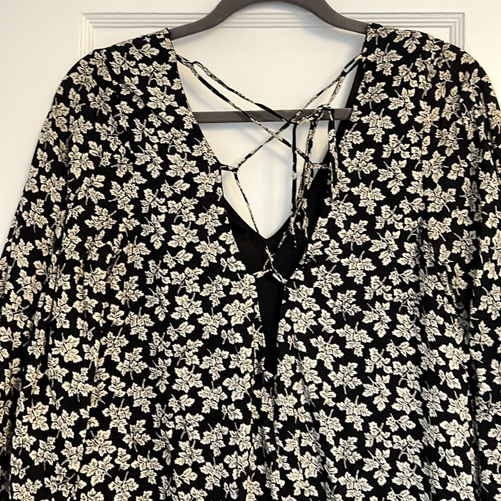 Floral Ruffle Dress Size Medium OR Small - Picture 3 of 5